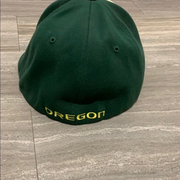 Nike Oregon Ducks Flex Hat - Picture 3 of 9